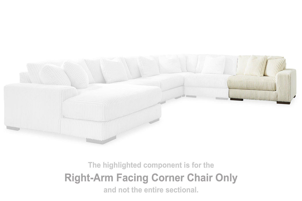 Lindyn Sectional