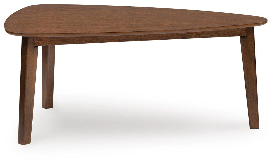 Lyncott Table (Set of 3)